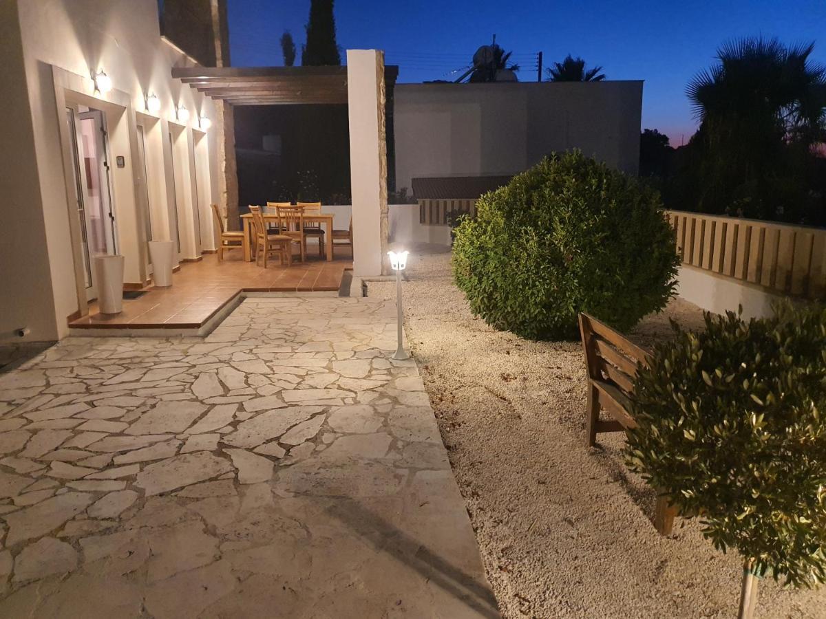 Villa Serapho Paphos Eksteriør bilde